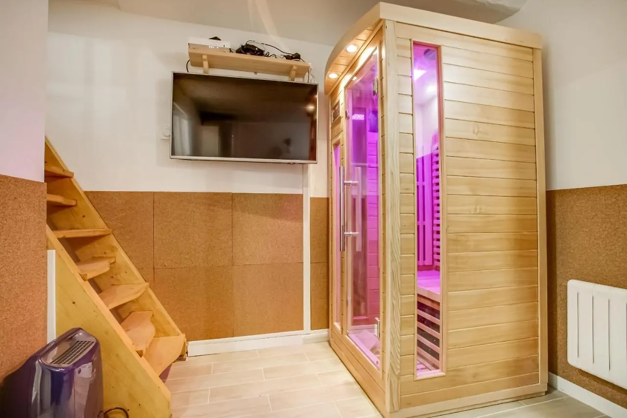 Flat For 4 Located In The Heart Of Paris 프랑스